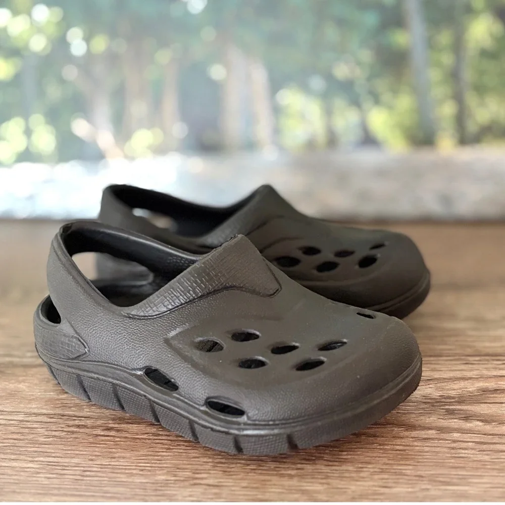 Kid Shoes USA Made Black EVA Clogs Slip‎ On Water Shoes Size 4